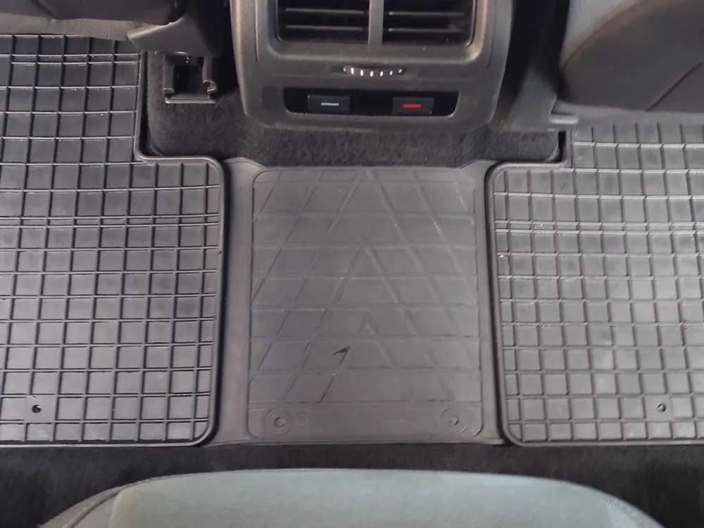 Bestseller - Volkswagen Touran 2015- Covoras tunel spate (Stingray Premium)
