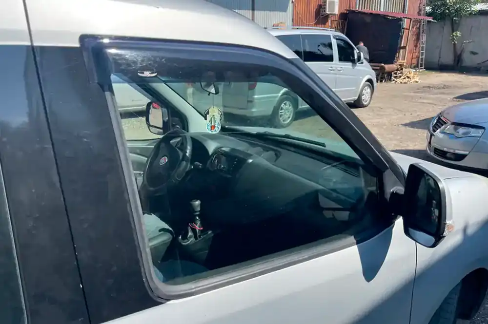 Ofertă online - Opel Combo 2012-2018 Deflectoare Geamuri (2 buc, HIC)